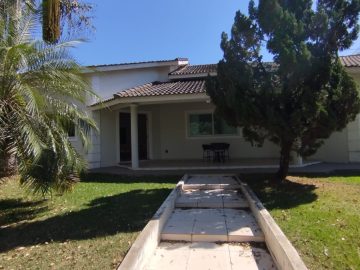 Casa em Condom�nio para Aluguel